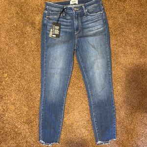 NWT Paige Hoxton Crop Skinny Jeans